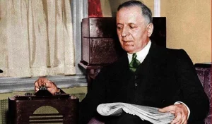 Si ishte vëndi ynë qint vjet më parë e si është sot? Shqipëtarët e ndershëm me anën kombëtare. Ata qi janë zuzarë, shpirtrobër, e bij kurvash, le të mbajnë me anët e tjera