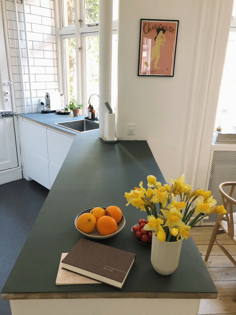 KØKKEN-MAKEOVER MED LINOLEUM: PROCESS OG PRIS – Meri Meri
