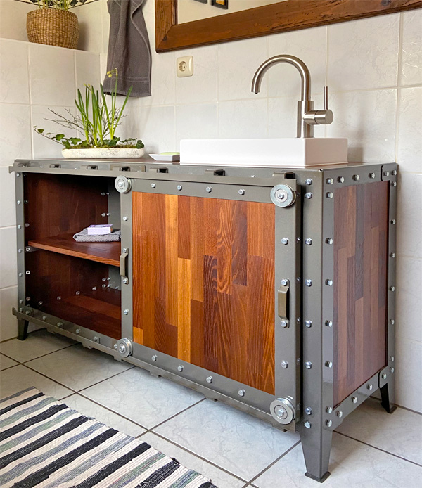 Waschbeckenunterschrank - Holz und Metall