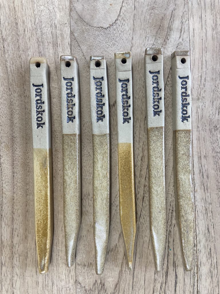 Jordskok keramik skilt