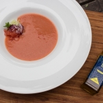 Gazpacho met dederolie en amandelmeel