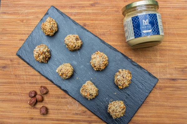 Energieballetjes met dadels en amandelpasta