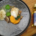 Kabeljauw, hazelnootolie en wortel-en spinaziepuree