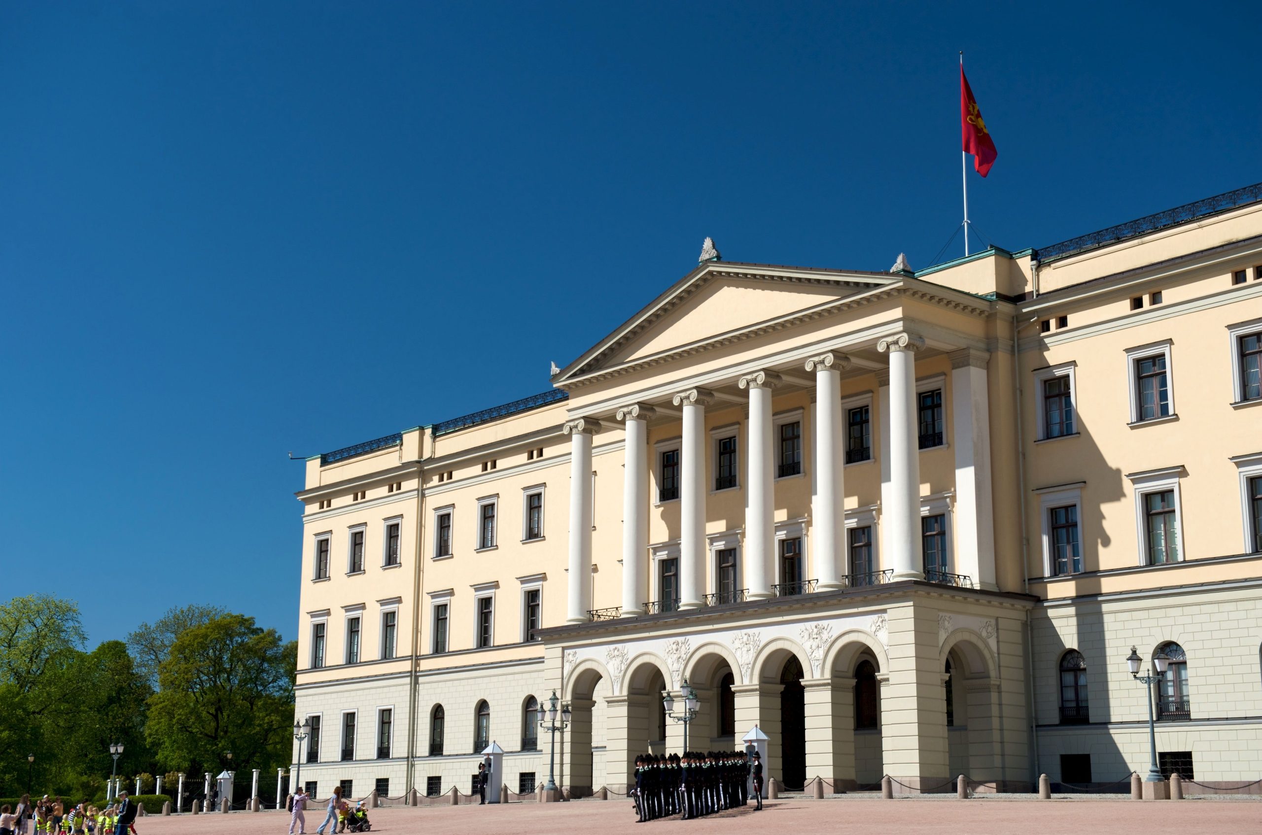 Refleksjonar ved eit kongeskifte