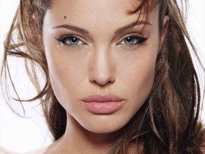 Angelina-Jolie-Makeup