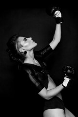 Black & White shoot © Robbert Poel Model boxing