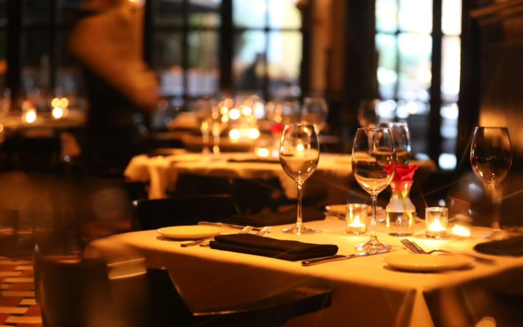 FINE DINING RESTAURANT DINNER