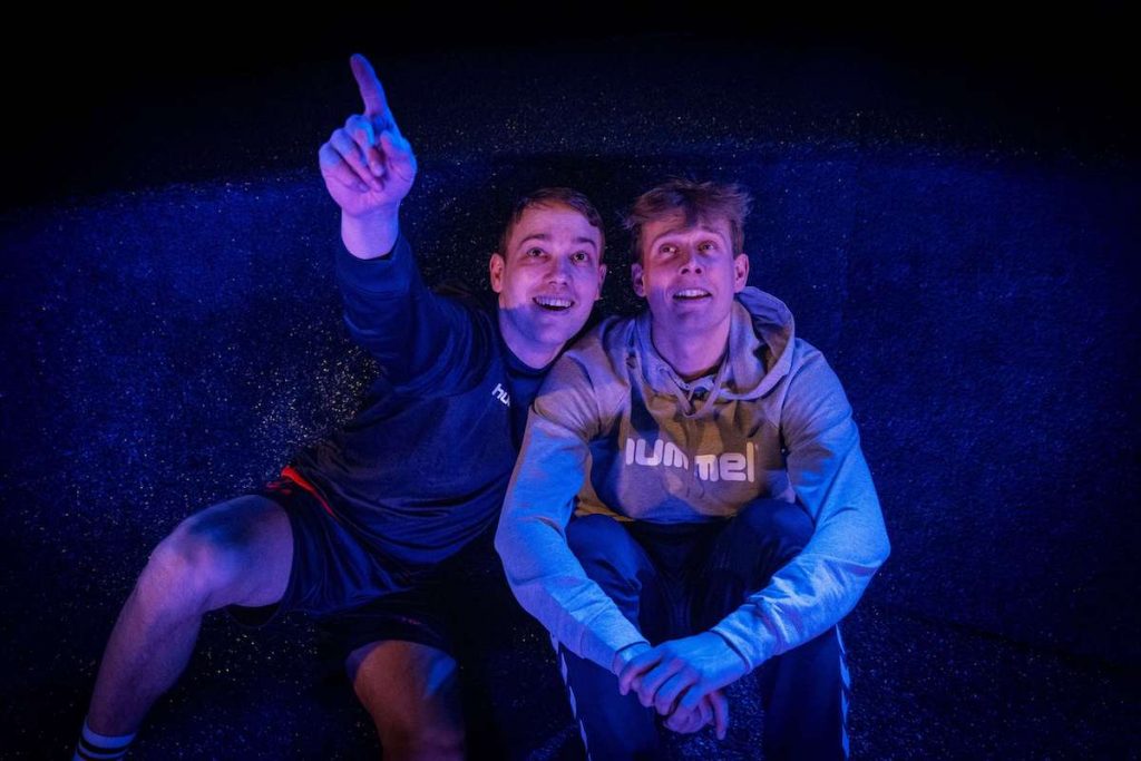 Offside - Hils Din Mor og Teatret Masken