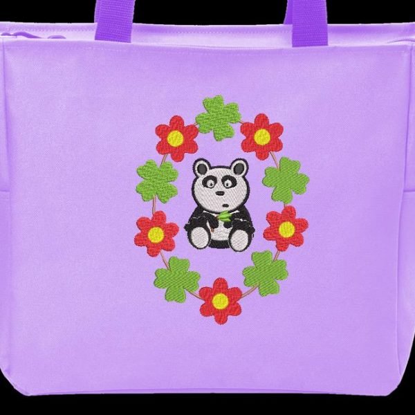 camée panda. Motif de broderie machine camée panda entouré de trèfles et de fleurs. cadre 10 x 10 / 13 x 18 /26 x 16. Formats des fichiers PES,CSD,EXP,HUS,SHV,VIP,XXX,DST,PCS,JEF,VP3,EMB… Téléchargement immédiat après votre paiement.