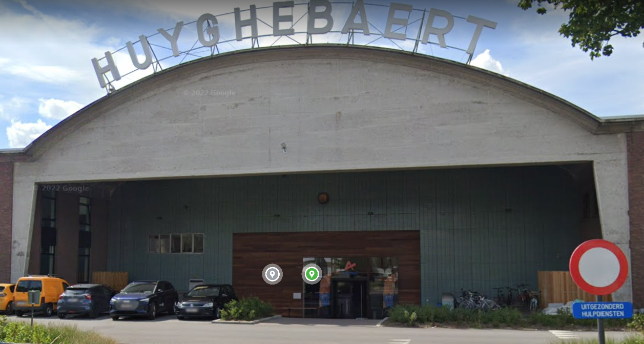 Vue frontale de l'Arenal