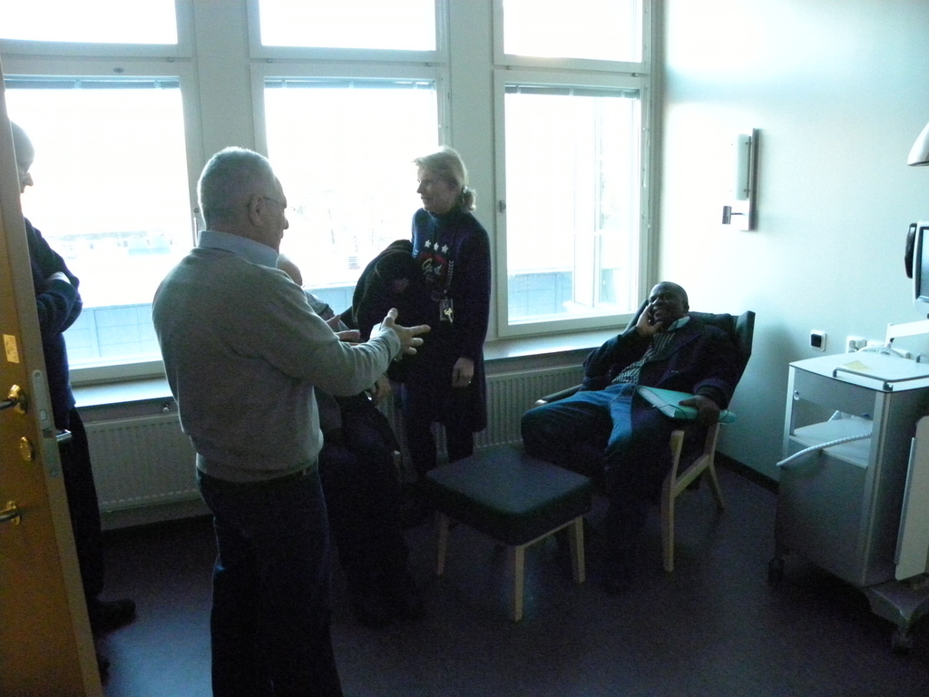 Southern Alvsborg Hospital Tour with Dr Josh __ and Lena Appelgren New Ward Reclining chair for patient family, low windows for patients to see out