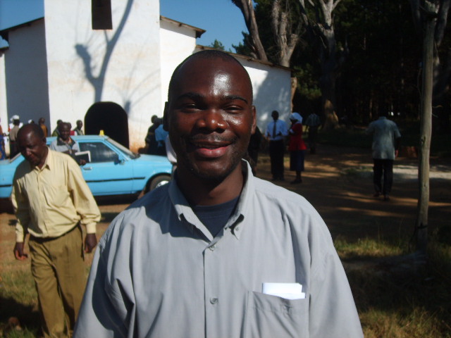 Amos Siyenge