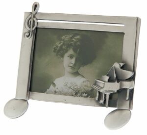 PHOTO FRAMES