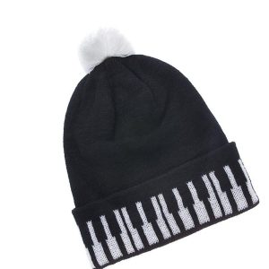 Winter muts met pianotoetsen