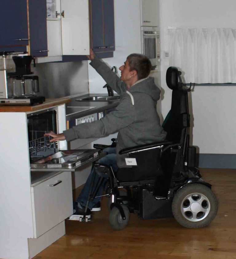 kørestoles-Rolls-Royce er fra roltec.com og  siger at en kørestol skal passe til kroppen