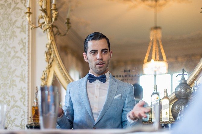 Den klassiske bartender anno 2016 ligner enten en butler fra Scott Fitzgeralds The Great Gatsby eller en viking på bersærkergang – alt indimellem synes udelukket. 