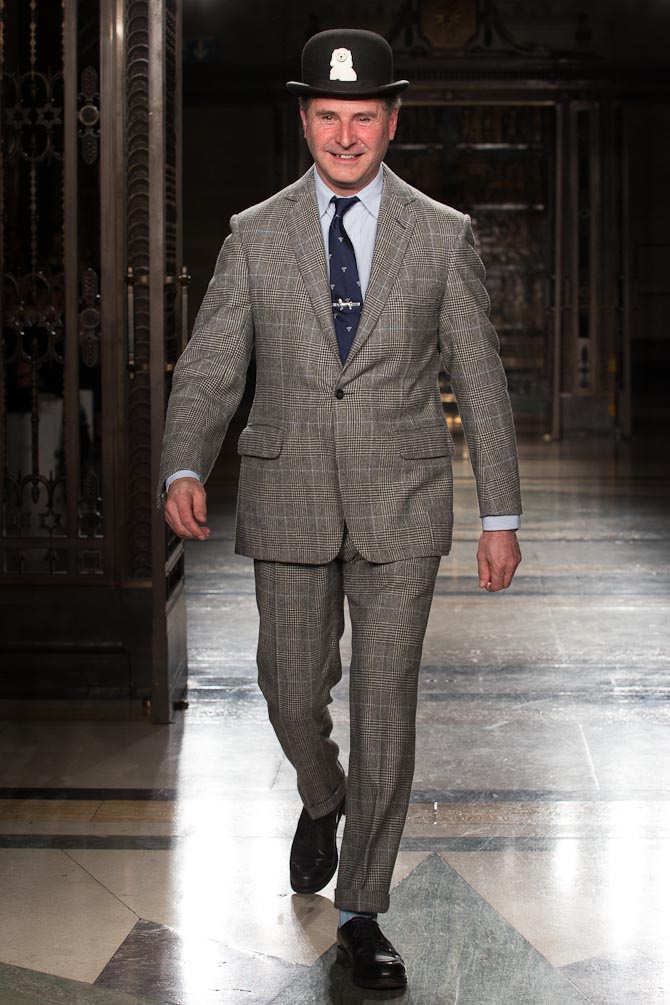 Hackett 2014 AW-33