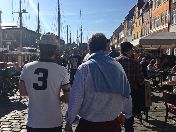 Vi spadserede i Nyhavn 