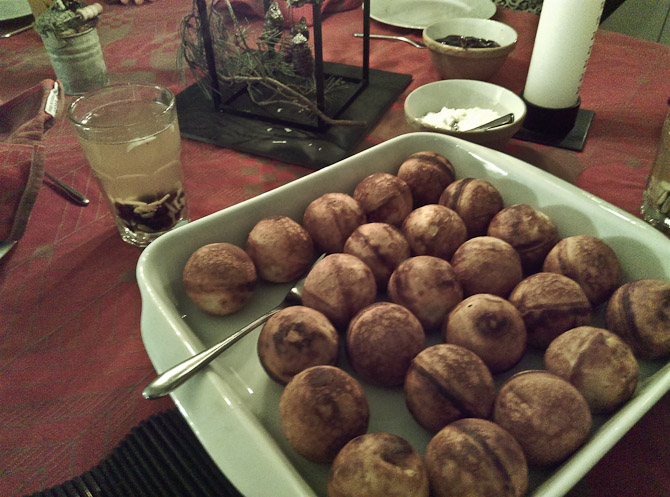 Hvid gløg og æbleskiver