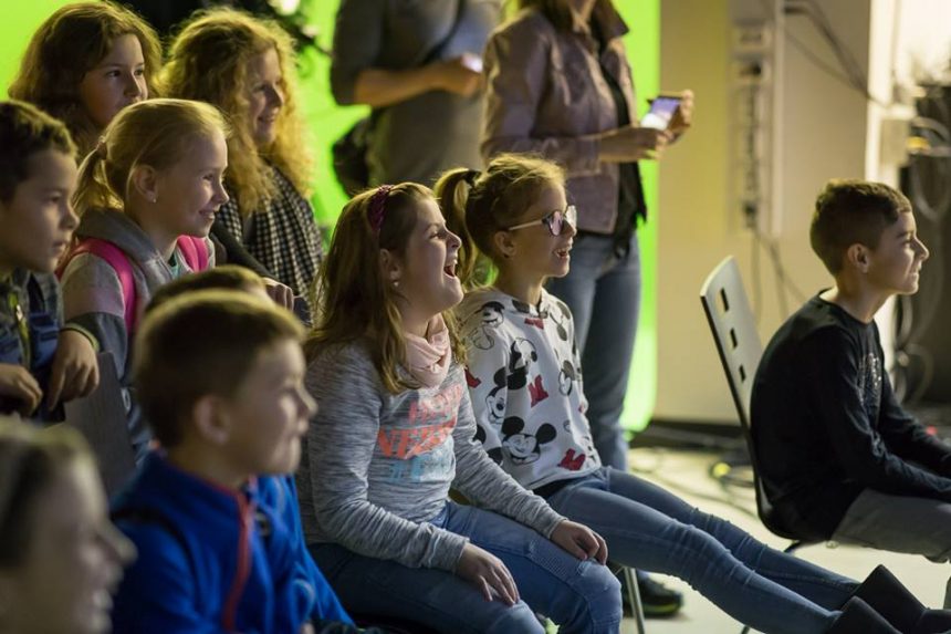 Elementary School children visit the university