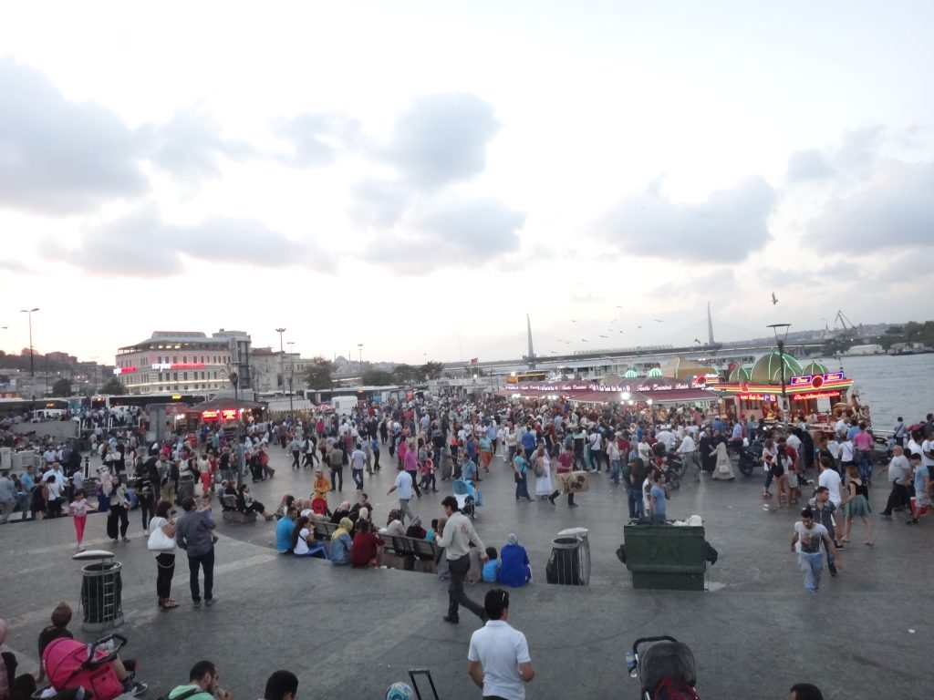 Eminönü square