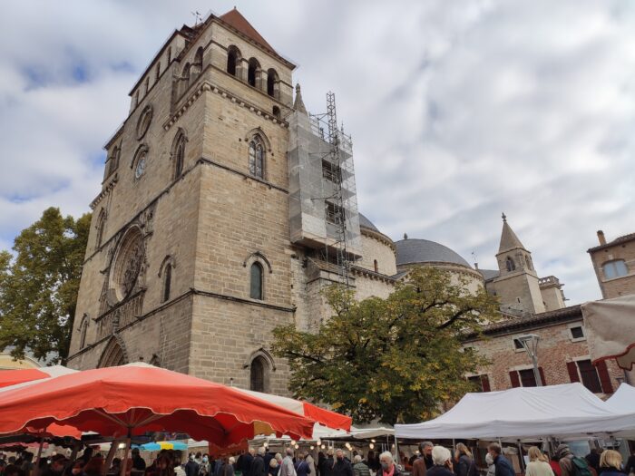 Street market is on Sunday