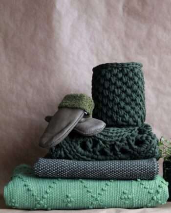Styling deep green