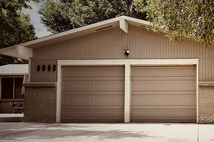 Montering av garageportar, byggtjänster