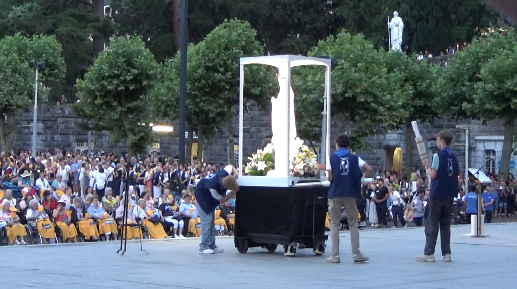 La Procession Mariale