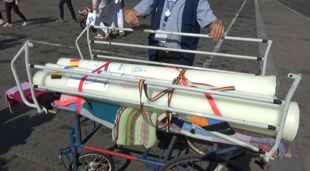 Procession des cierges du pèlerinage