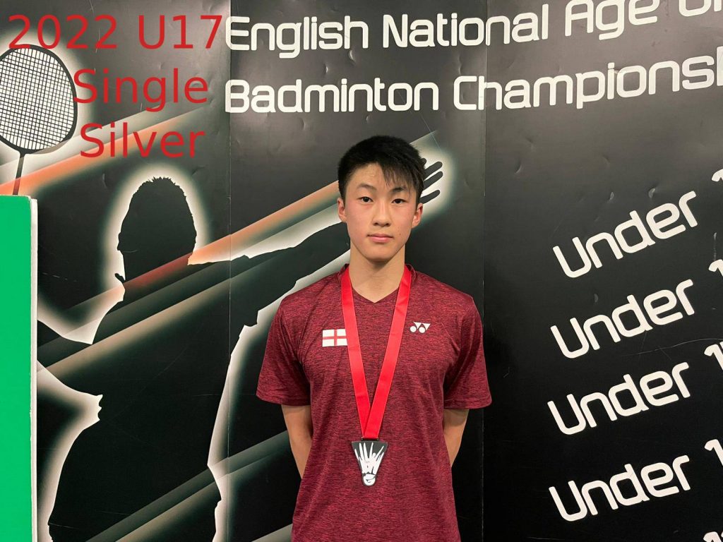 Oliver wu 获得2022年英格兰锦标赛17岁以下单打亚军