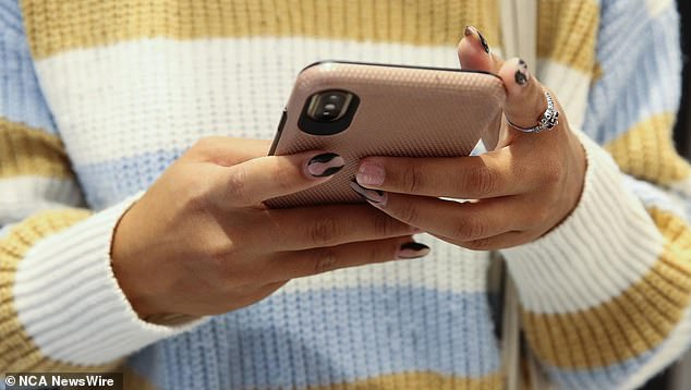 Sales director with M2M Connectivity Anthony Petts in February told TelcoNews he estimates there are between two million and three million devices still reliant on the 3G network in Australia