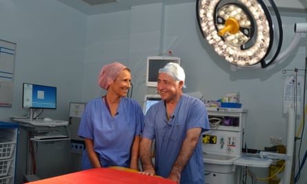 Lead surgeons Isabel Quigora and Richard Smith.
