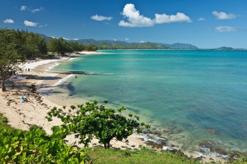 UK island dubbed 'Hawaii of the North' with record sunshine hours & surfer's waves