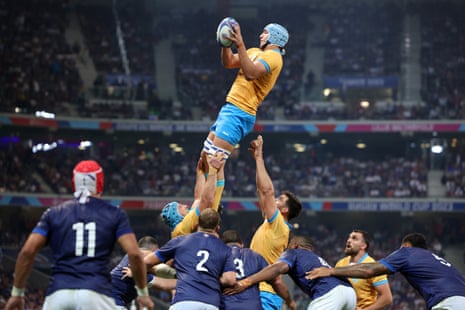 Felipe Aliaga in action during a line out.