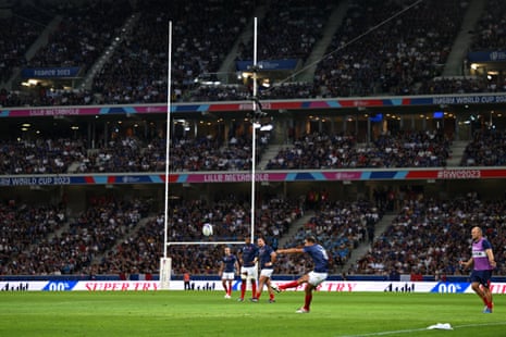 Melvyn Jaminet puts France ahead.