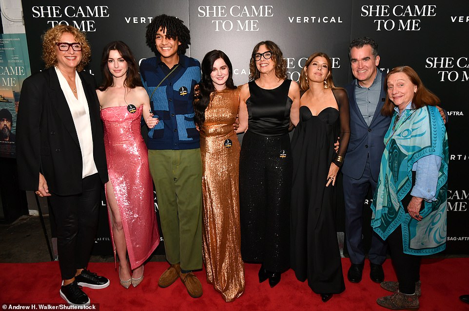 Showing her support! When posing with her castmates, Anne wore a SAG-AFTRA pin