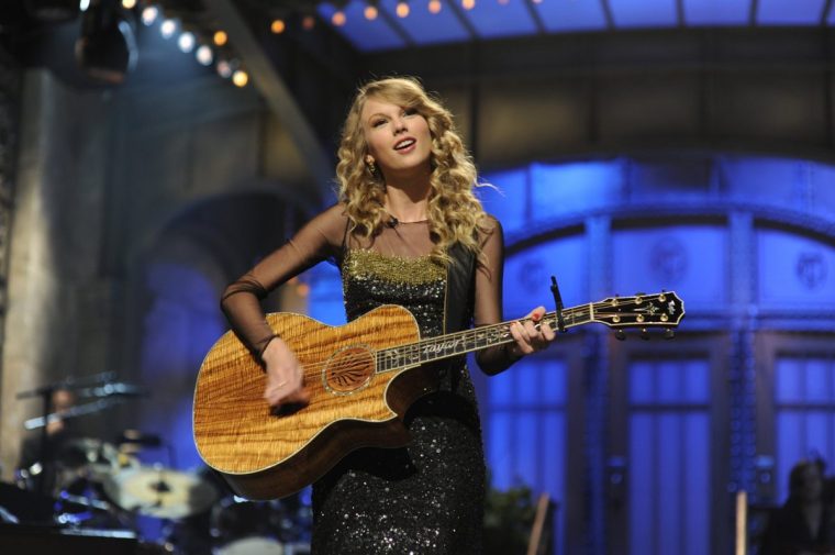 SATURDAY NIGHT LIVE -- "Taylor Swift" Episode 1559 -- Airdate 11/07/2009 -- Pictured: Taylor Swift (Photo by Dana Edelson/NBCU Photo Bank/NBCUniversal via Getty Images via Getty Images)