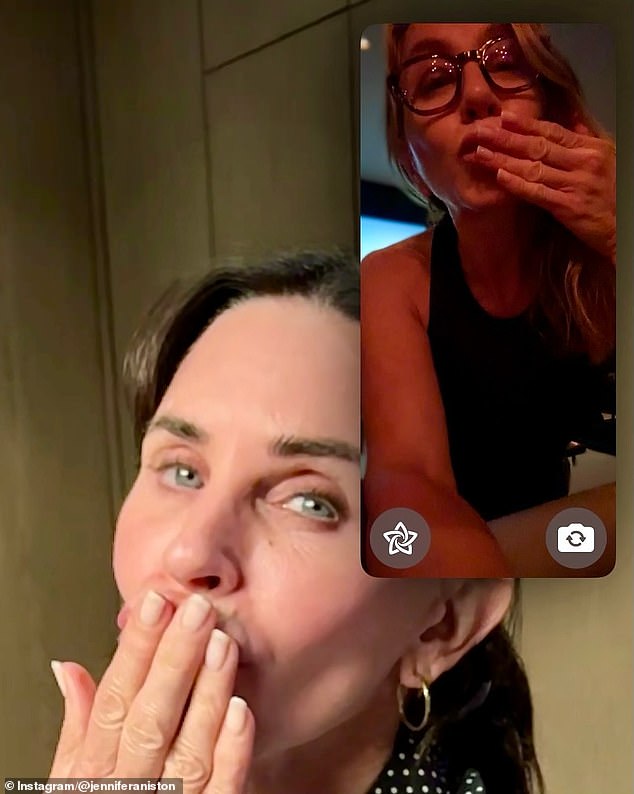 One saw Jennifer Facetiming her Friends costar Courteney Cox . They blew kisses to each other