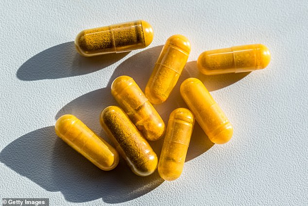While it remains unclear which turmeric-filled supplement Grafton took, an average turmeric and curcumin supplement tablet contains 500 milligrams of the spice