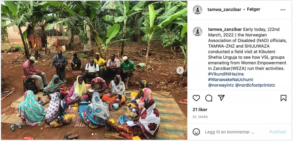 Skjermdump fra instagramsiden til TAMWA. NHF-rådgiver George snakker med en gruppe mennesker utendørs på feltbesøk.