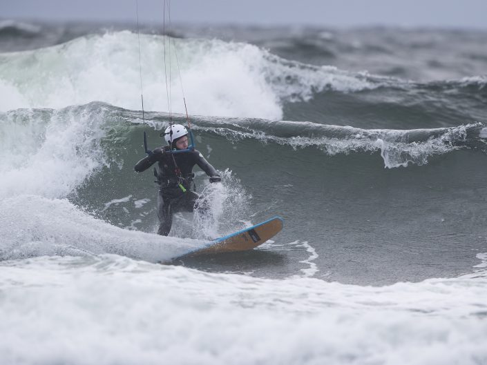 Kitesurfing