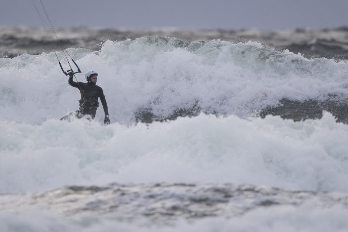 Kitesurfing