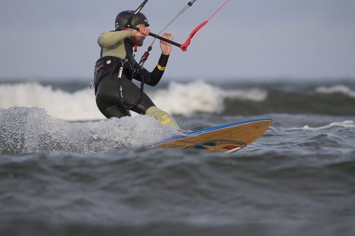 Kitesurfing