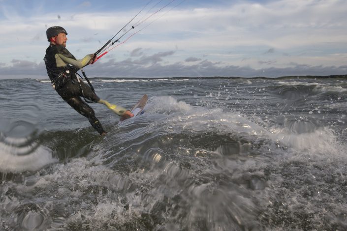 Kitesurfing