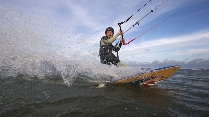 Kitesurfing