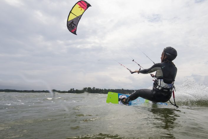 Kitesurfing