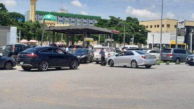 Fuel queues