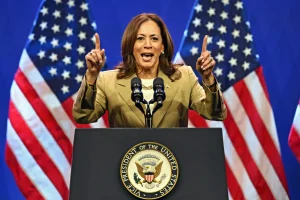 Kamala Harris Leads Donald Trump By 44% to 42% In US Presidential Race ...