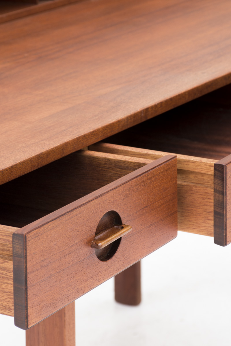 Themes of fliptop image